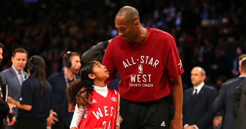 kobe-gianna-bryant-memorial-1580749983122.jpg
