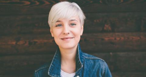 2-dress-code-gray-hair-1569856806134-1576246595847.jpg